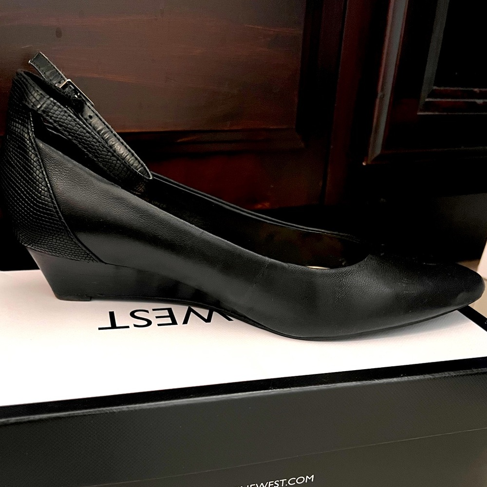 Nine West flats
